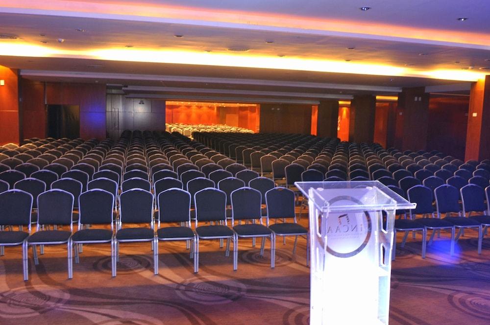 Rayentray Grand Hotel Puerto Madryn Dış mekan fotoğraf