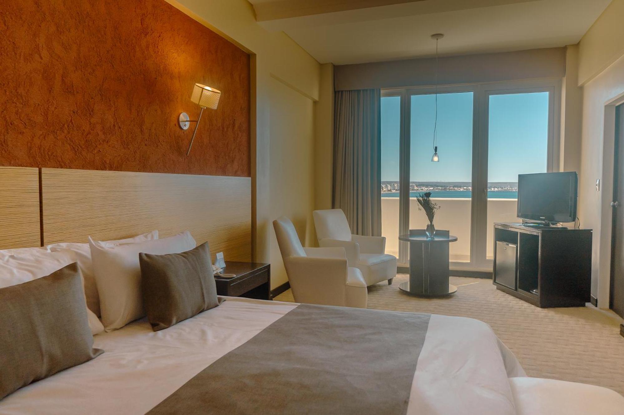 Rayentray Grand Hotel Puerto Madryn Dış mekan fotoğraf
