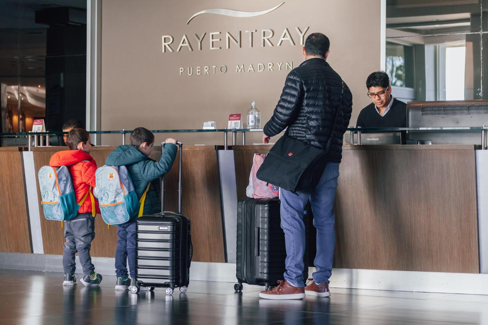 Rayentray Grand Hotel Puerto Madryn Dış mekan fotoğraf